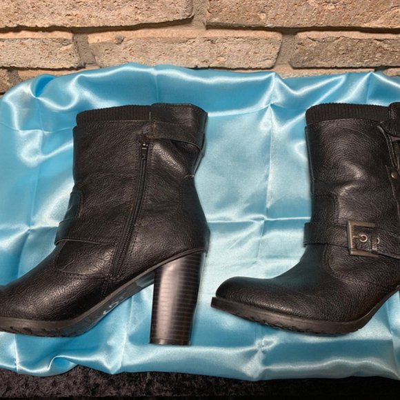 Guess vegan leather boots with knit lining - Picture 2 of 4